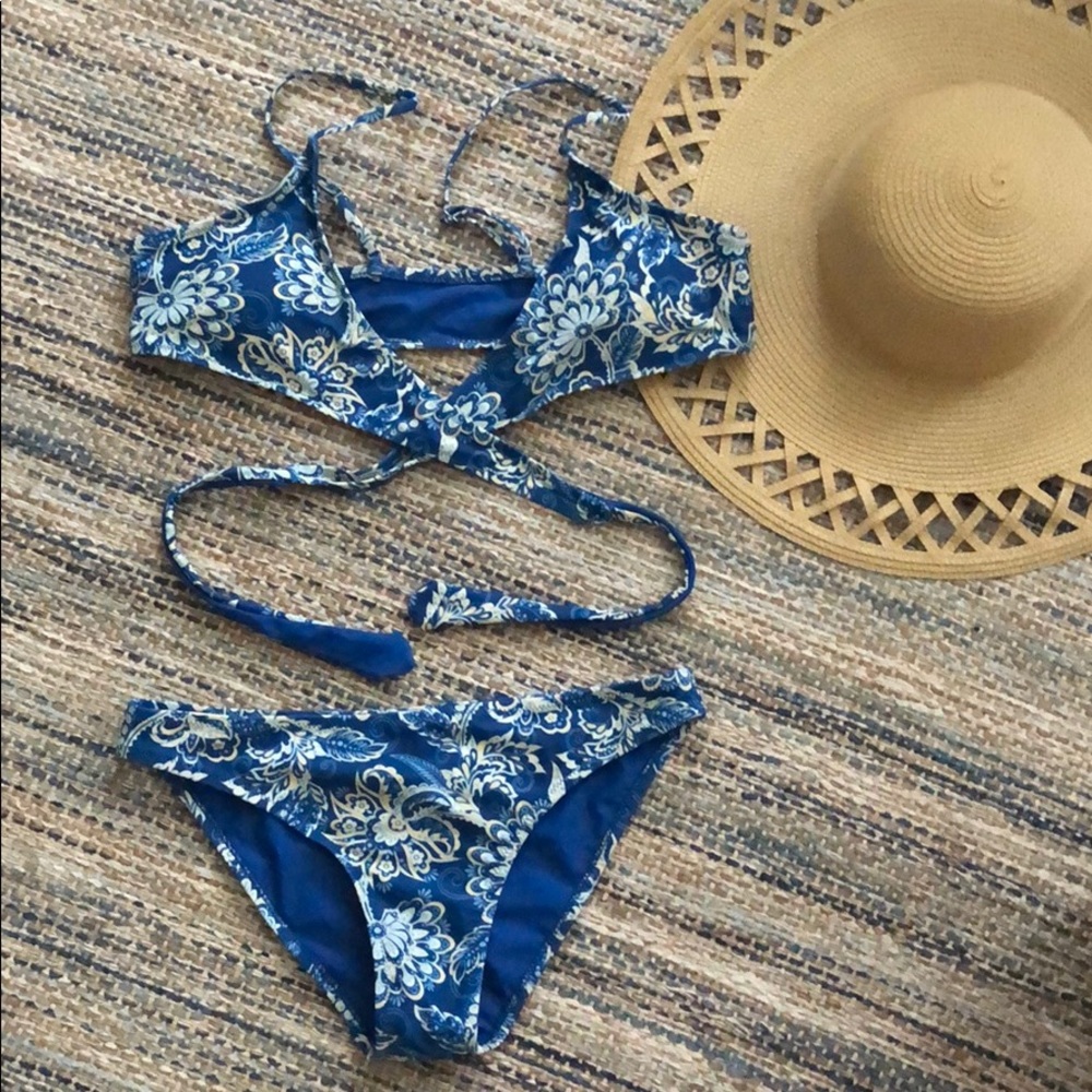 Paisley Cupshe Wrap Around Bikini - Worn Once!